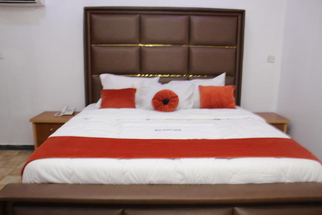 Blue Moon Hotels Victoria Island Lagos Bagian luar foto