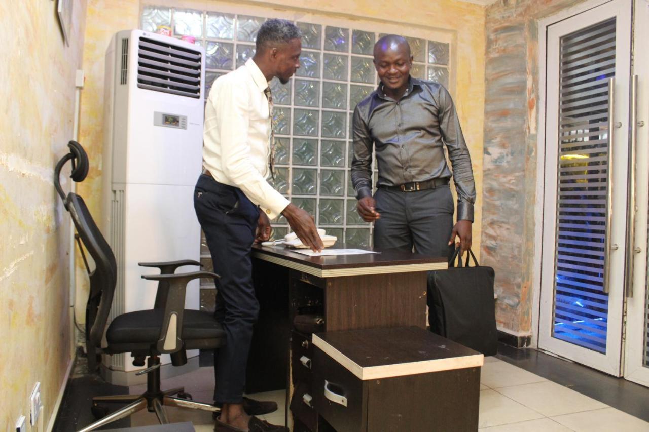 Blue Moon Hotels Victoria Island Lagos Bagian luar foto