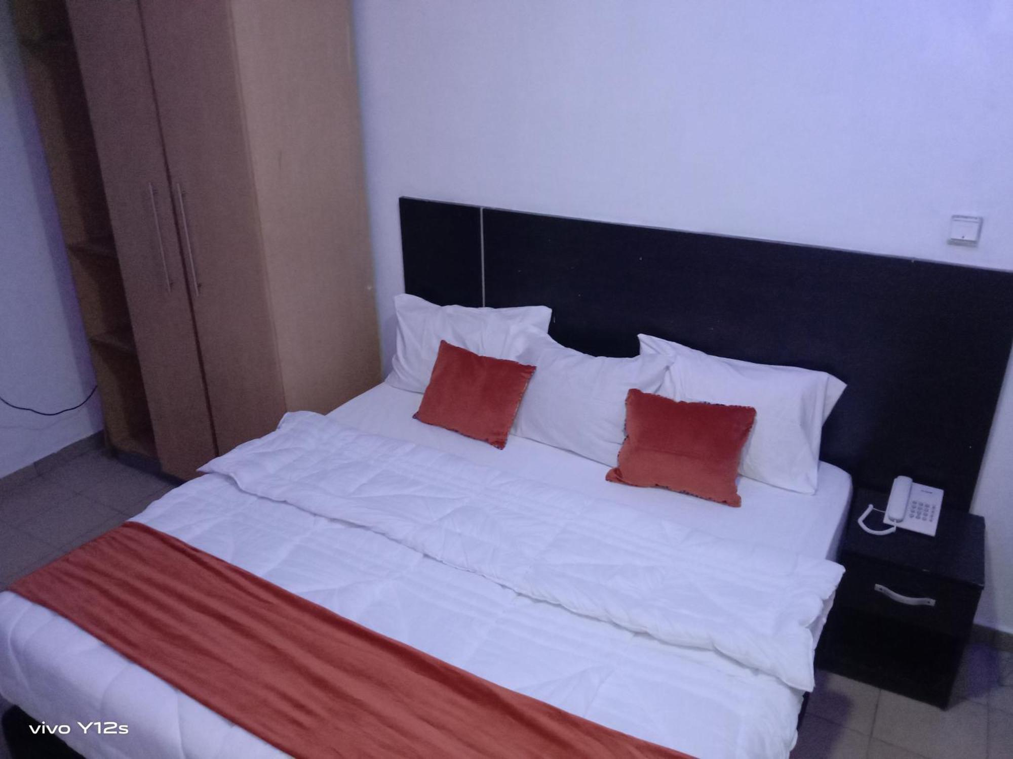 Blue Moon Hotels Victoria Island Lagos Bagian luar foto
