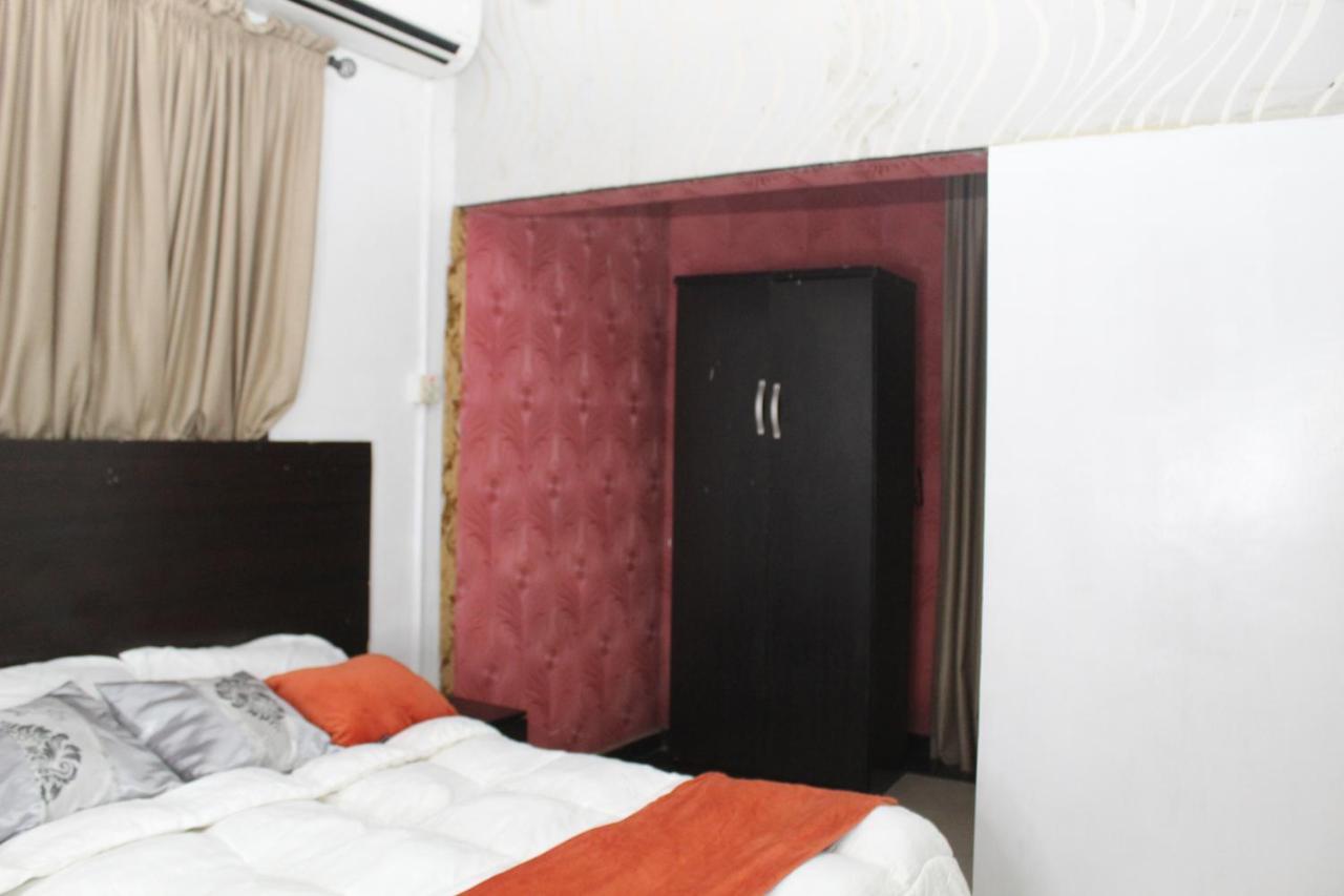 Blue Moon Hotels Victoria Island Lagos Bagian luar foto