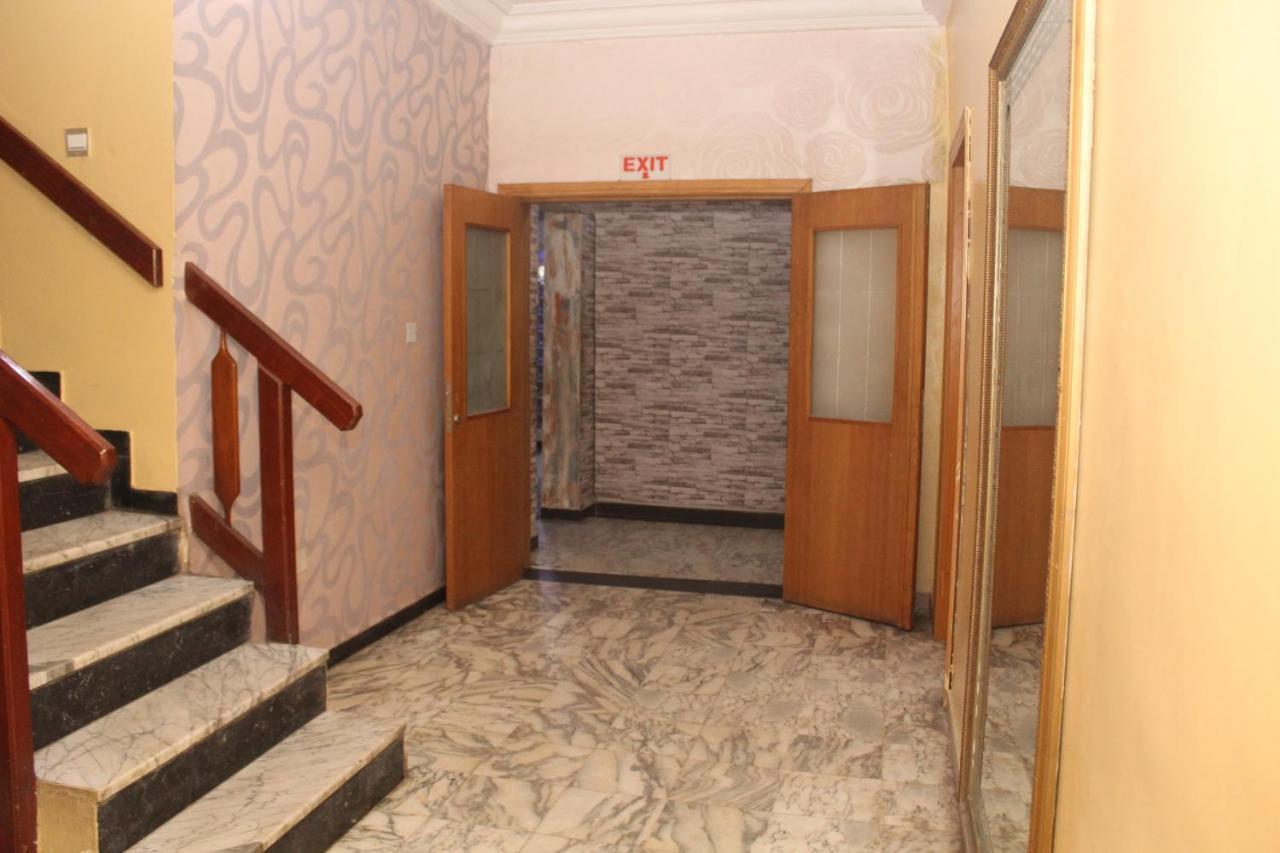 Blue Moon Hotels Victoria Island Lagos Bagian luar foto