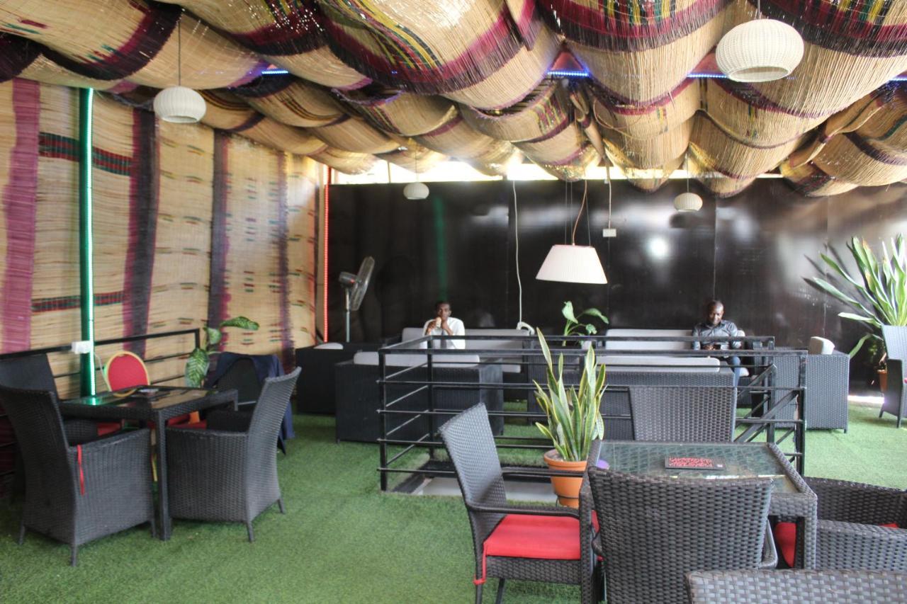 Blue Moon Hotels Victoria Island Lagos Bagian luar foto