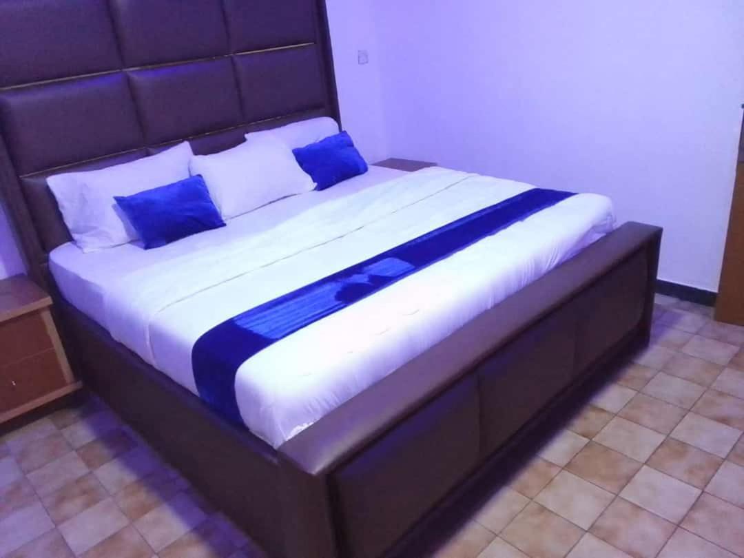 Blue Moon Hotels Victoria Island Lagos Bagian luar foto